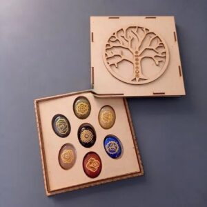 Chakra Tree Of Life 7Hole Embossed Box With Orgone Chakra Disc Set