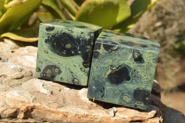 Wholesale Kambaba Jasper Gemstone Cubes
