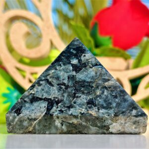 Wholesale Natural Crystal Larvakite Gemstone Pyramid