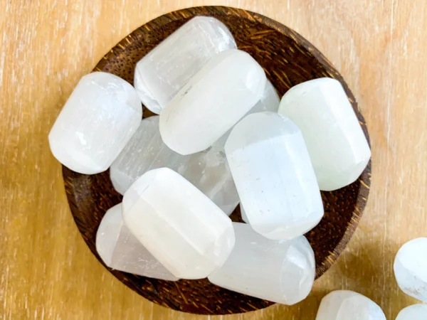 Wholesale White Selenite Raw Gemstone Tumble Stones