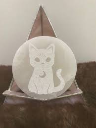 Large Cat & Moon Design Engraved Selenite Charging Platform-Laser Engraved Selenite Charging Disc